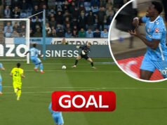 “Che regalo è questo!” | Mason-Clarke sfrutta l’errore del portiere