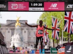 Il recordman Sawe vince la Maratona di Londra in meno di due ore