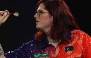 Donne transgender bandite dai tornei femminili di freccette