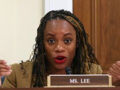 Il membro della squadra Summer time Lee definisce la “classe alta” il “nemico” al raduno di El-Sayed