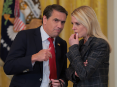 Il procuratore generale advert interim degli Stati Uniti Todd Blanche definisce le speculazioni sul licenziamento di Bondi “semplicemente non vere”