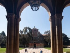 Un funzionario dell’UCLA avverte gli studenti di giurisprudenza conservatori che devono affrontare sanzioni se identificano i manifestanti liberali