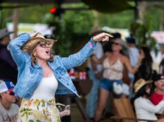 Forti venti causano scompiglio a Stagecoach, pageant rinviato, fan evacuati