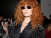 Natasha Lyonne risponde alle notizie secondo cui è stata scortata fuori dall’aereo al LAX