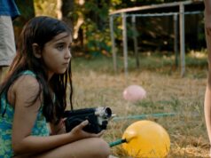 I ricordi di un fratello problematico prendono vita nella delicata ‘Blue Heron’