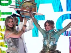 Un grave fallimento in diretta TV ha messo a dura prova la schiena di questa pop star. Vincere ‘Il Cantante Mascherato’ potrebbe cancellarlo