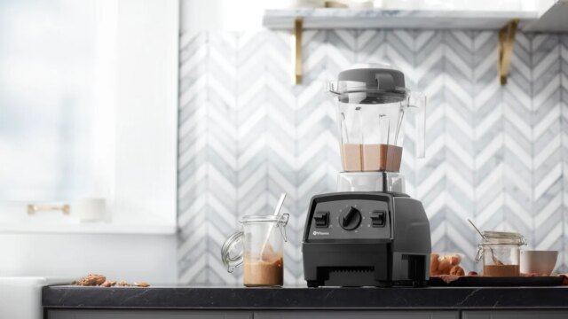 vitamix-e310-black-nutbutter.jpg