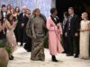 Perché le star hanno snobbato il Met Gala 2026? Le celebrità furiose parlano mentre i critici protestano con bottiglie di urina finta