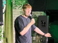 “Sono successe alcune cose assolutamente mentali”: Indignant Ginge fa un’apparizione a sorpresa al comedy membership di Manchester