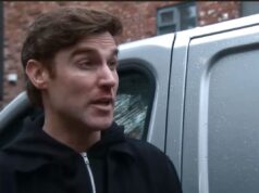Theo Silverton di Corrie rivela un sospettato di omicidio che sarebbe “fantastico” come assassino