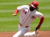Elly De La Cruz dei Reds lascia il gioco al 5° inning con tensione al tendine del ginocchio destro