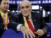 Rudy Giuliani, ex sindaco di New York e avvocato di Trump, ricoverato in condizioni critiche