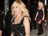 Donatella Versace, 71 anni, sfoggia uno spettacolo senza età indossando un miniabito decorato mentre arriva al pre-party del Met Gala dopo aver apparentemente “invertito” i suoi interventi di chirurgia plastica