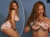 Rihanna sfoggia il seno in lingerie rosa per la nuova pubblicità di Savage Fenty