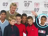 La star di Emily In Paris, Lucien Laviscount, ringrazia David Beckham per averlo spinto a recitare e per averlo messo in contatto con un agente da bambino quando il loro legame a sorpresa viene rivelato