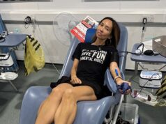 Myleene Klass esorta i fan a donare il sangue mentre condivide il video del processo di donazione