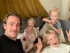 La vedova di James Van Der Beek afferma che “la realtà sta prendendo piede” mentre segna i tre mesi dalla sua morte
