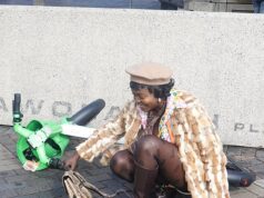L’influencer Suzan Mutesi se ne è andata umiliata dopo essere caduta da una LIME BIKE alla Australian Vogue Week – anni dopo che la sua macchina si period rotta fuori dallo stesso evento