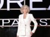 Jane Fonda, 88 anni, sembra sfidare l’età mentre indossa un elegante abito bianco per ospitare una festa al Competition di Cannes per celebrare la sua partnership ventennale con L’Oreal