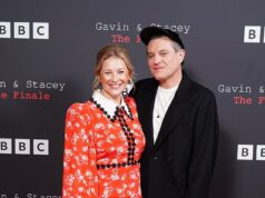 I fan di Gavin e Stacey si scatenano mentre Mathew Horne e Joanna Web page ospitano una riunione di famiglia con Larry Lamb e Alison Steadman nel loro nuovo podcast