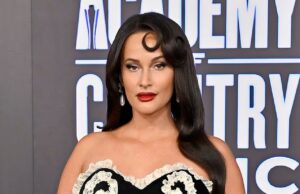 Kacey Musgraves viene accusata di “risposta oggettivamente condiscendente” per la mancanza di abbigliamento inclusivo