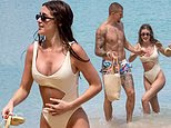 Georgia Metal di Love Island mostra la sua figura sensazionale in costume da bagno shade crema mentre si diverte con il fidanzato calciatore Harry Clarke alle Barbados