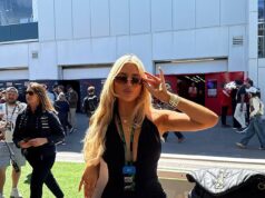 Phoebe Kay, 21 anni, sembra incredibile con una tuta scollata al Gran Premio di Montreal mentre trascorre del tempo in America dopo che i suoi genitori si sono separati