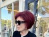 Sharon Osbourne appare disinvoltamente stylish in complete black mentre si gode uno purchasing sfrenato da Zadig&Voltaire a Beverly Hills