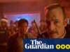 Recensione normale – Fargo incontra The Agency nel thriller allegramente strano di Bob Odenkirk in una piccola città