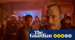 Recensione normale – Fargo incontra The Agency nel thriller allegramente strano di Bob Odenkirk in una piccola città