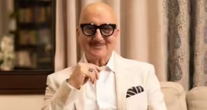 Anupam Kher riflette sul suo viaggio durato 55 anni
