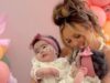 Jesy Nelson festeggia il primo compleanno dei suoi gemelli pochi mesi dopo la devastante diagnosi di SMA