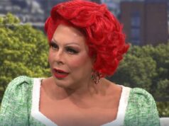 La Voix di Strictly prende in giro la nuova conduttrice mentre rompe il silenzio sui sostituti di Tess Daly e Claudia Winkleman