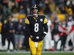 Report: gli Steelers si aspettano la decisione di Aaron Rodgers entro “poche settimane”