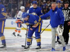 Sabres F Sam Carrick (braccio) potrebbe allenarsi martedì