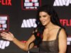 Gina Carano cube di aver perso 100 libbre per combattere Ronda Rousey