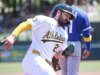 Gli A utilizzano colpi tempestivi e bullpen stellari per rivendicare la vittoria in serie contro i Royals