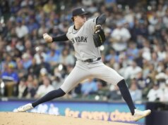 Sotto di 1 su 10, i Brewers ribaltano gli Yanks per aggiudicarsi la serie