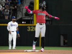 D-backs, mescolatori di tavoli, inseguono la vittoria in serie sui Rangers