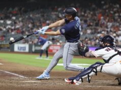 Lo slam di Dominic Canzone sostiene Bryan Woo mentre M sconfigge Astros