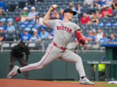 La forte uscita di Sonny Grey porta i Purple Sox a superare i Royals
