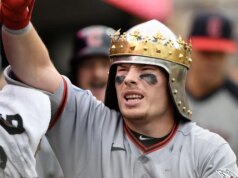 Travis Bazzana va in yard mentre i Guardians superano i Tigers