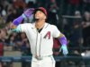 Ketel Marte, i difensori D si scaldano prima della partita d’apertura contro i Rockies