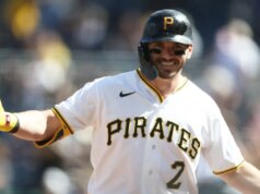Jake Mangum e Nick Gonzales aiutano i pirati a sopravvivere ai gemelli