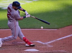 Connor Wong spinge i Crimson Sox a vincere comodamente contro i Guardiani