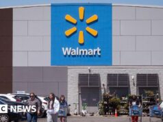 Walmart avverte che gli acquirenti statunitensi stanno tagliando le spese a causa dell’aumento dei prezzi del fuel