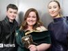 Le star di Adolescenza, Amandaland e Traditori pronte per i Bafta TV Awards
