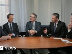 Colbert discute della high quality del suo spettacolo con i colleghi a tarda notte