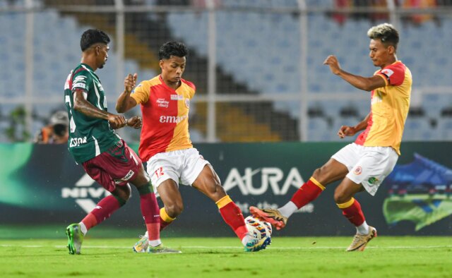4oq5k6ac_mohun-bagan-vs-east-bengal_625x300_17_May_26.jpeg