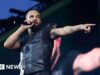 Drake a sorpresa pubblica tre album e menziona il manzo di Kendrick Lamar